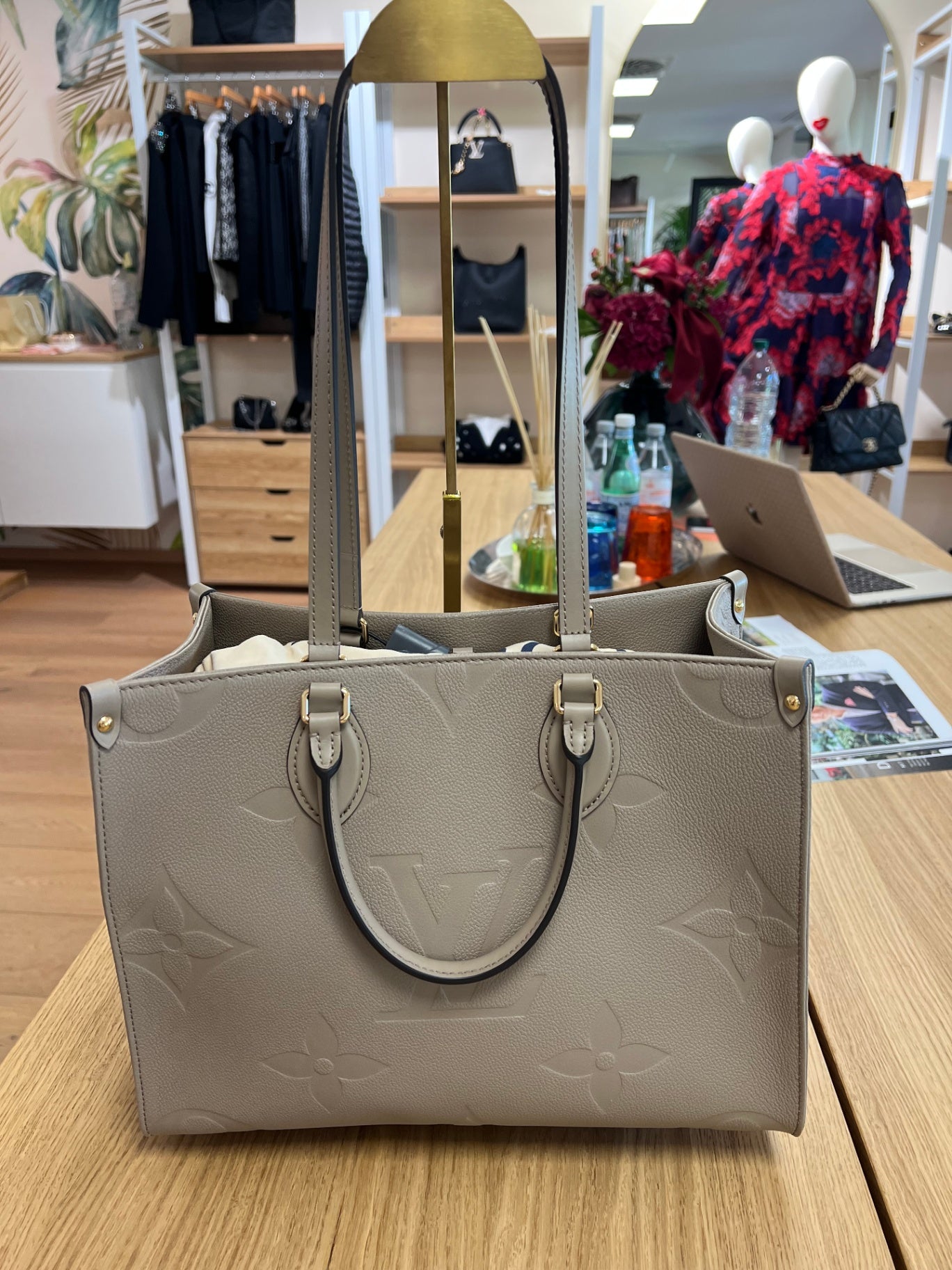 Louis OnTheGo Tasche MM Tourterelle Neu mit Etikett