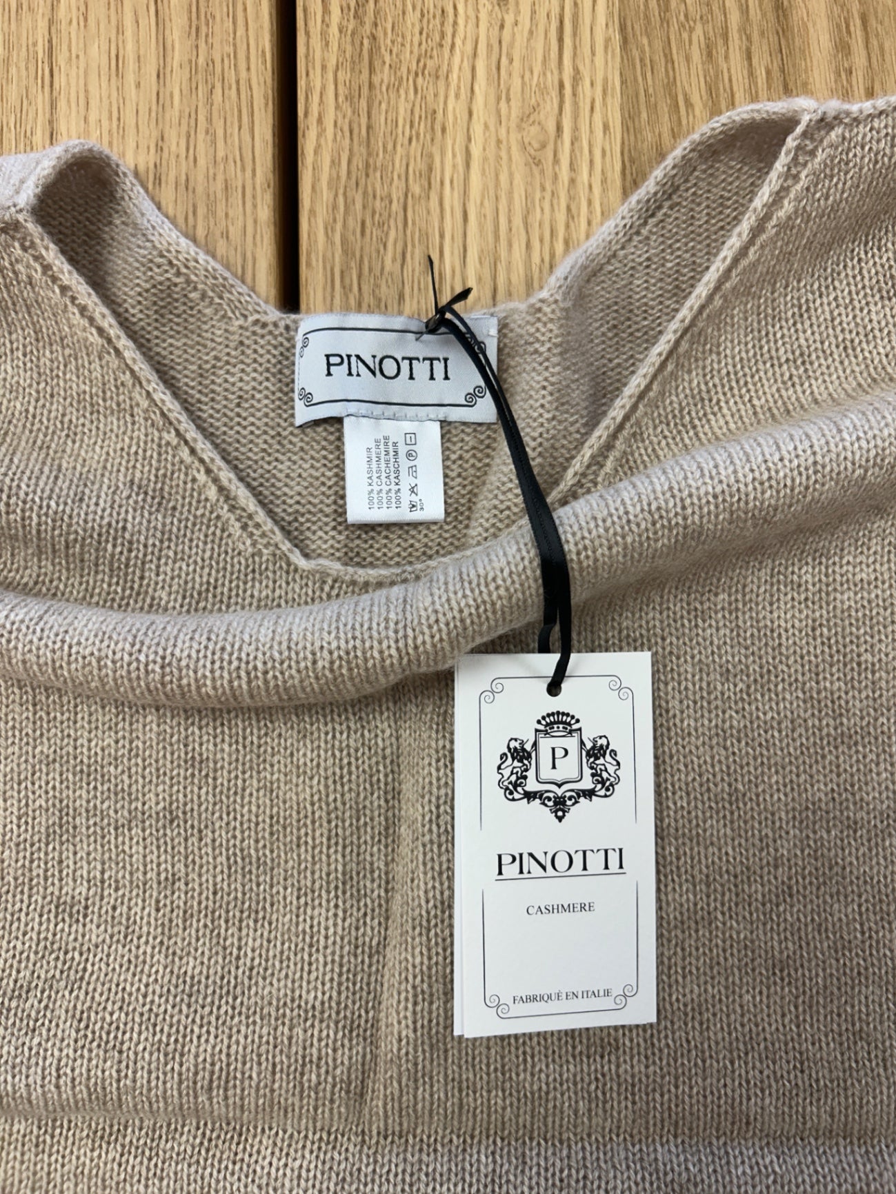 Pinotti Poncho Beige 100% Cashmere New Plain