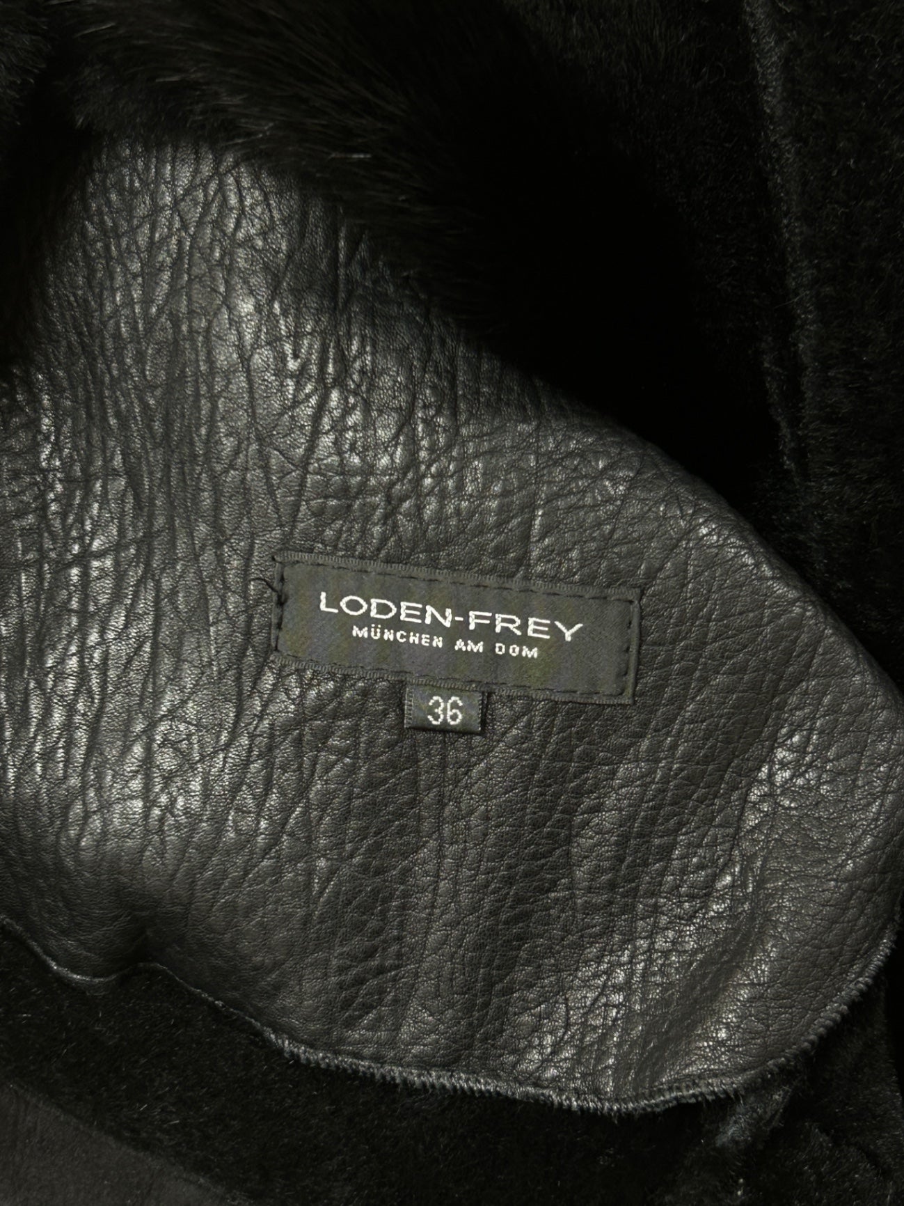 Schwarzer Lodenfrey Kurzmantel aus Lammfell & Nerz, 36