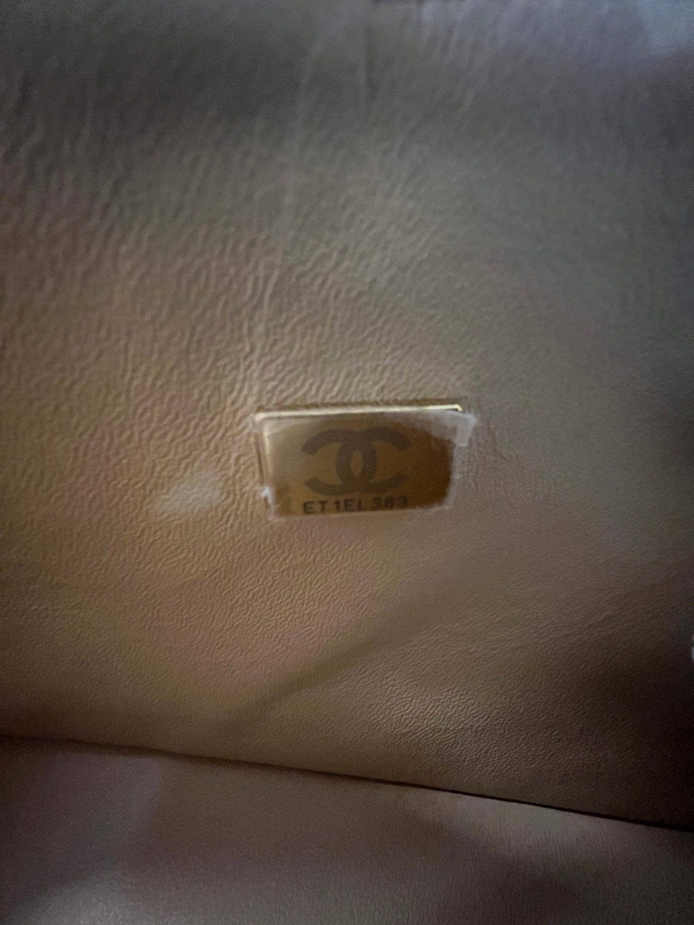 Chanel Classique Double Flap Kalbsleder & goldfarbenes Metall Dunkles Beige Lammleder