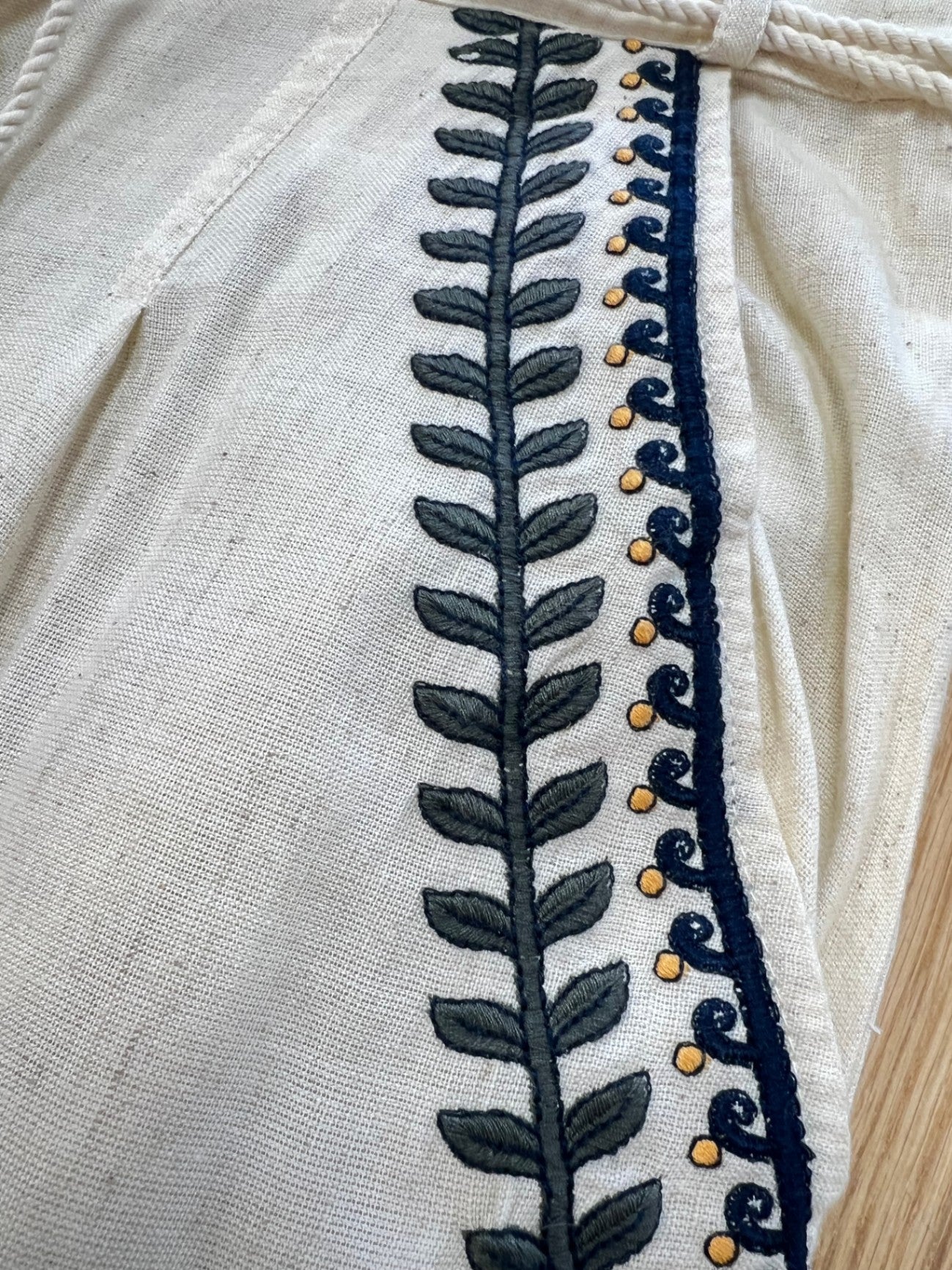 Skirts&Pants Beige und Dunkelblau mit Stickerei und Epauletten 38 Viscose