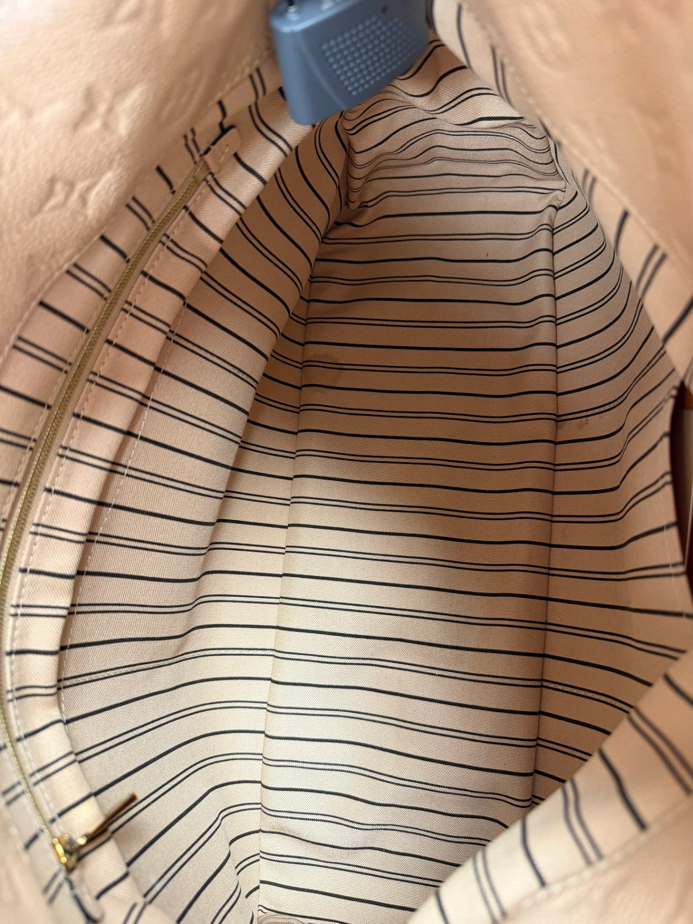 Louis Vuitton Artsy Beigerosé MM Leder