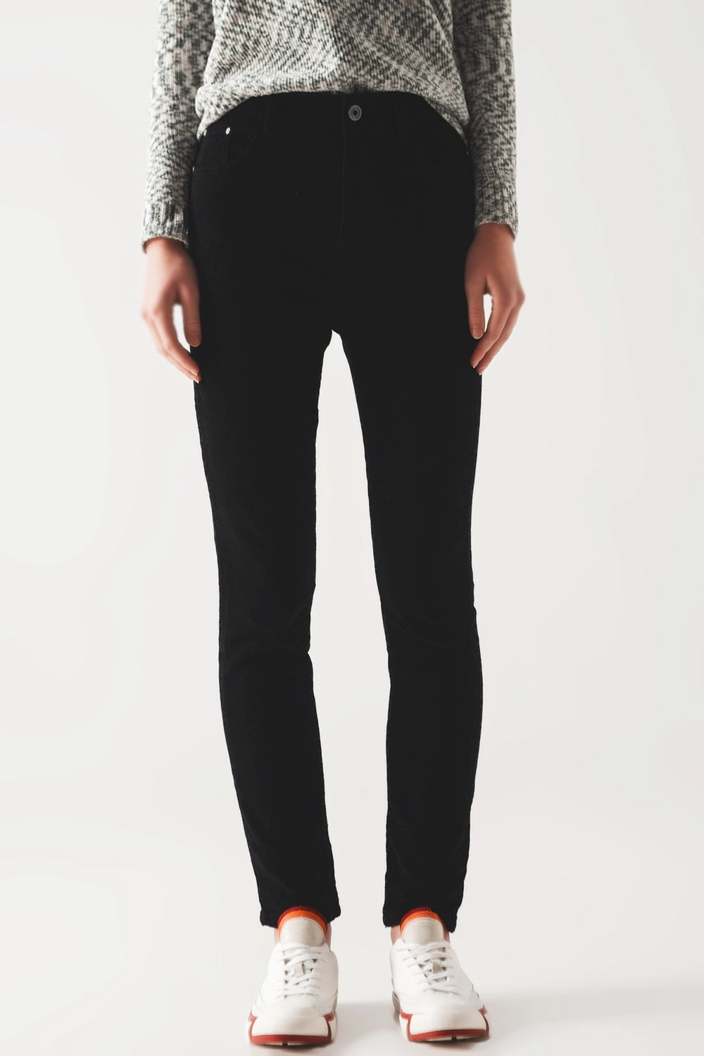 Q2 Cordhose Schwarz 40