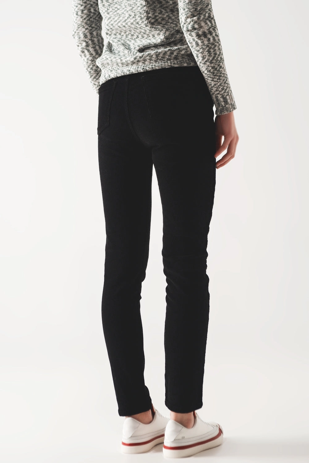 Q2 Cordhose Schwarz 38