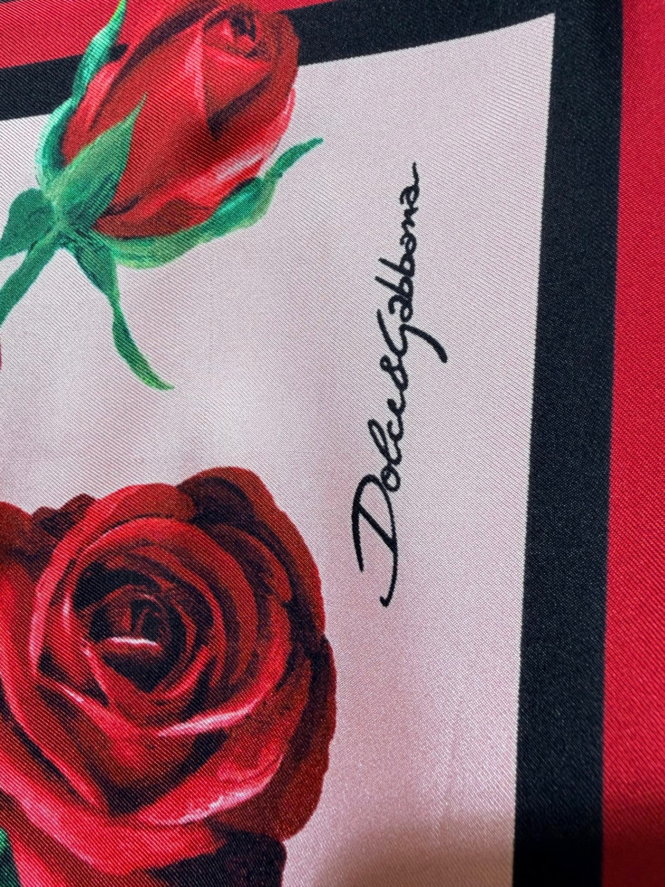 Dolce & Gabbana  90 x 90 Seide