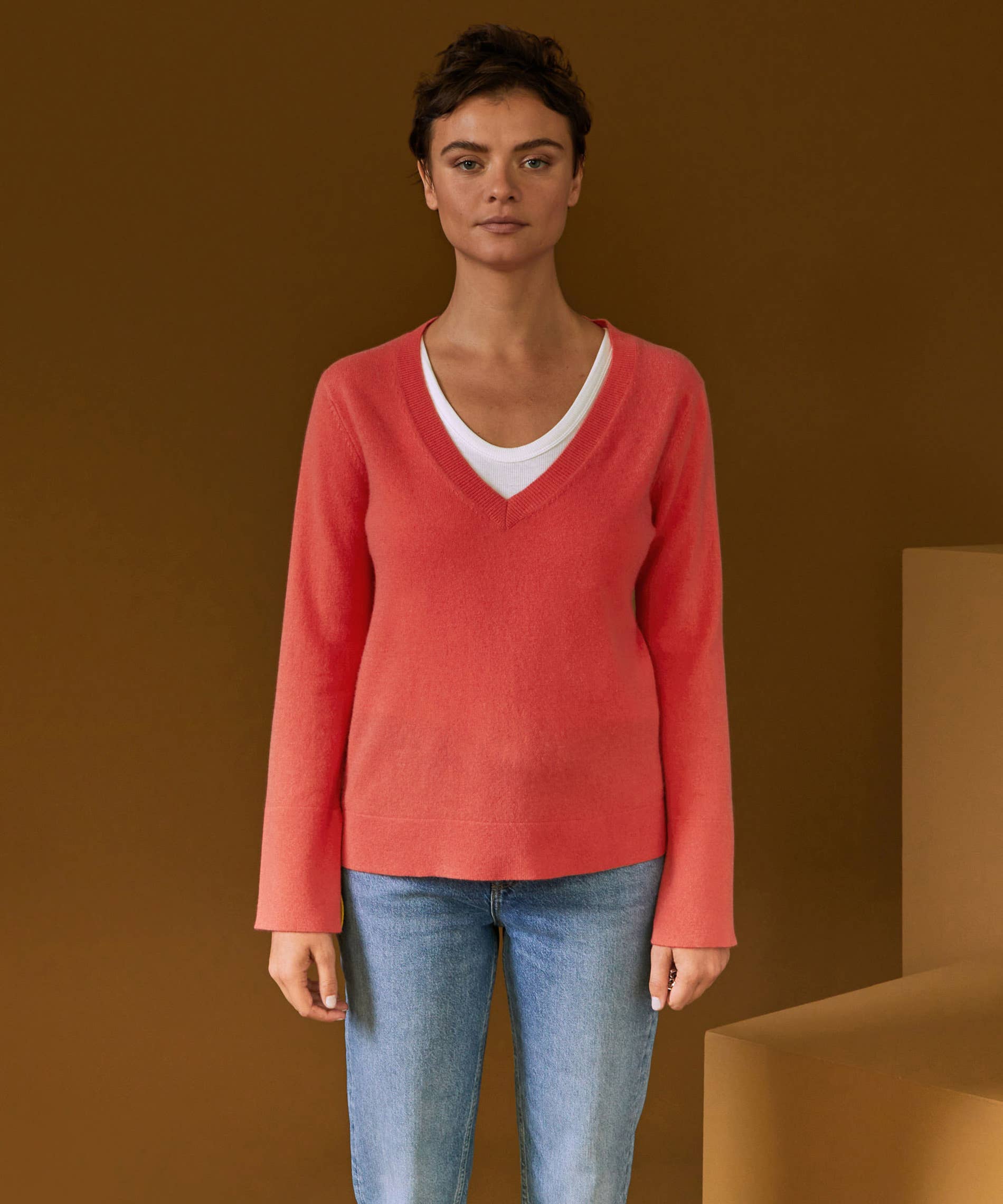 Kaschmirpullover mit V-Ausschnitt: Korallen-Orange / L