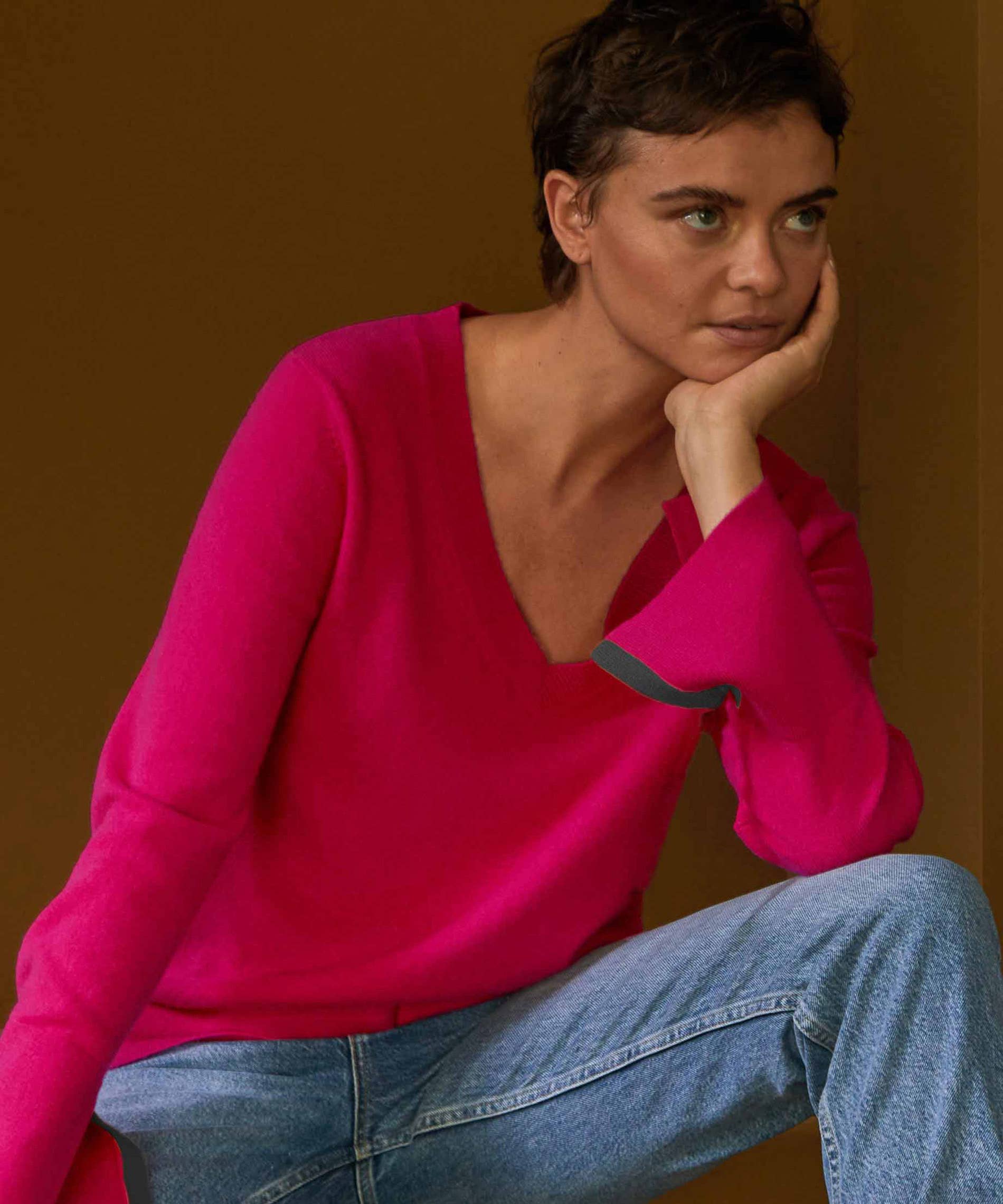 Kaschmirpullover mit V-Ausschnitt: Korallen-Orange / L