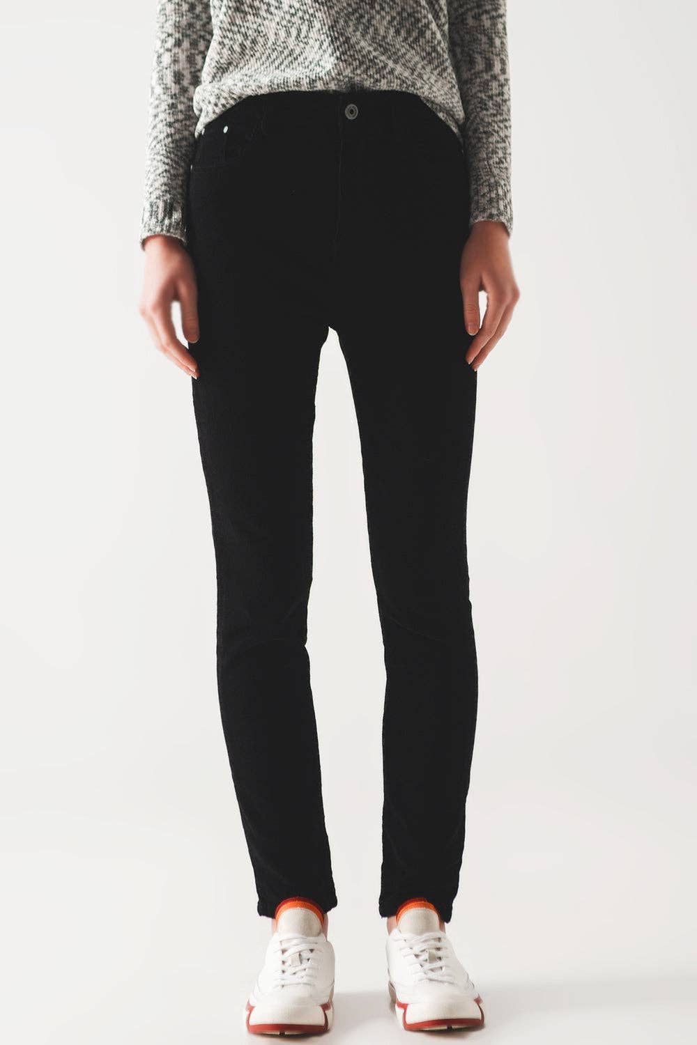 Elastische Skinny-Cordhose aus Baumwolle in Schwarz: Schwarz / Große