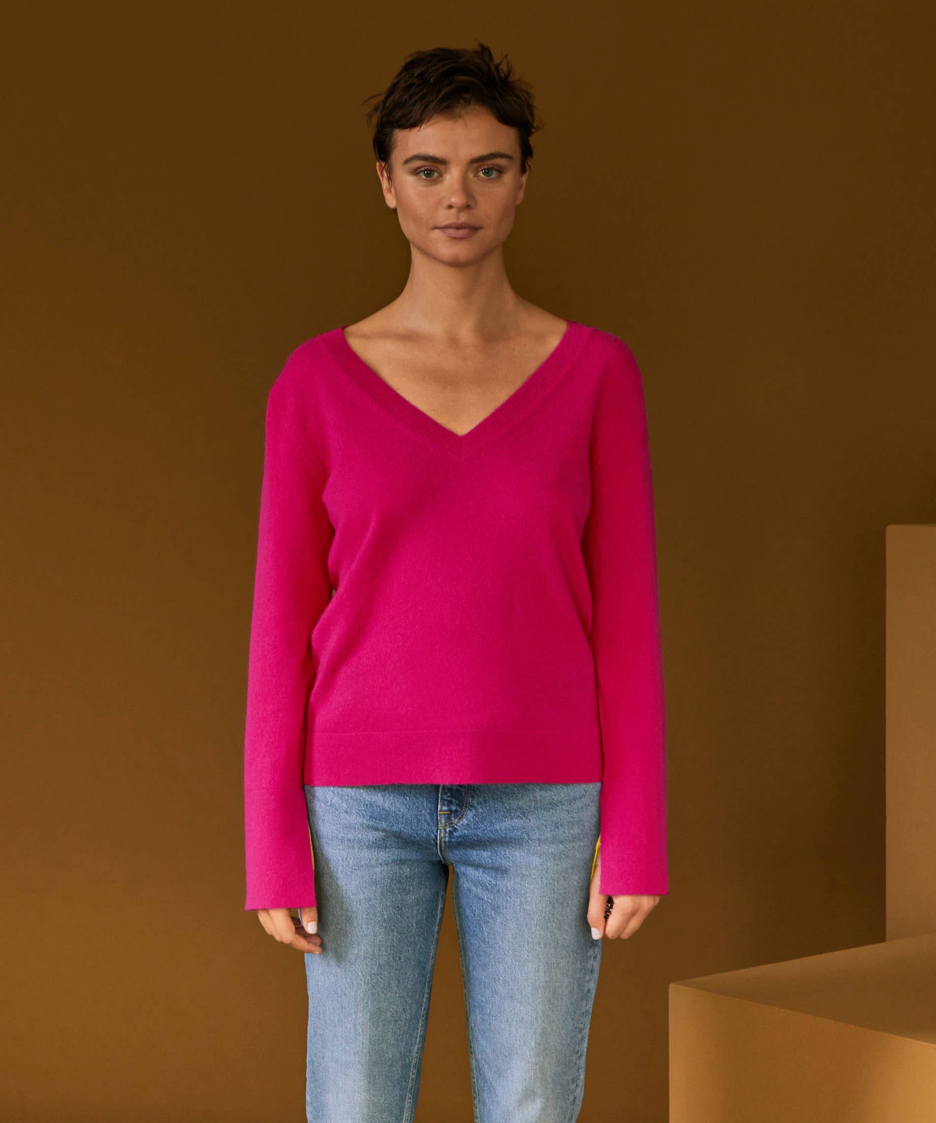 Kaschmirpullover mit V-Ausschnitt: Korallen-Orange / L