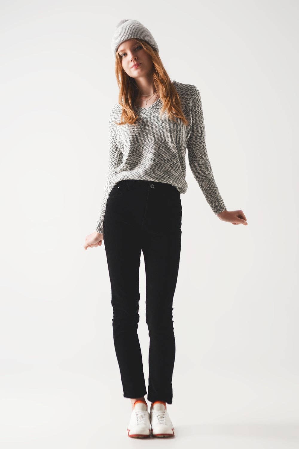 Elastische Skinny-Cordhose aus Baumwolle in Schwarz: Schwarz / Große