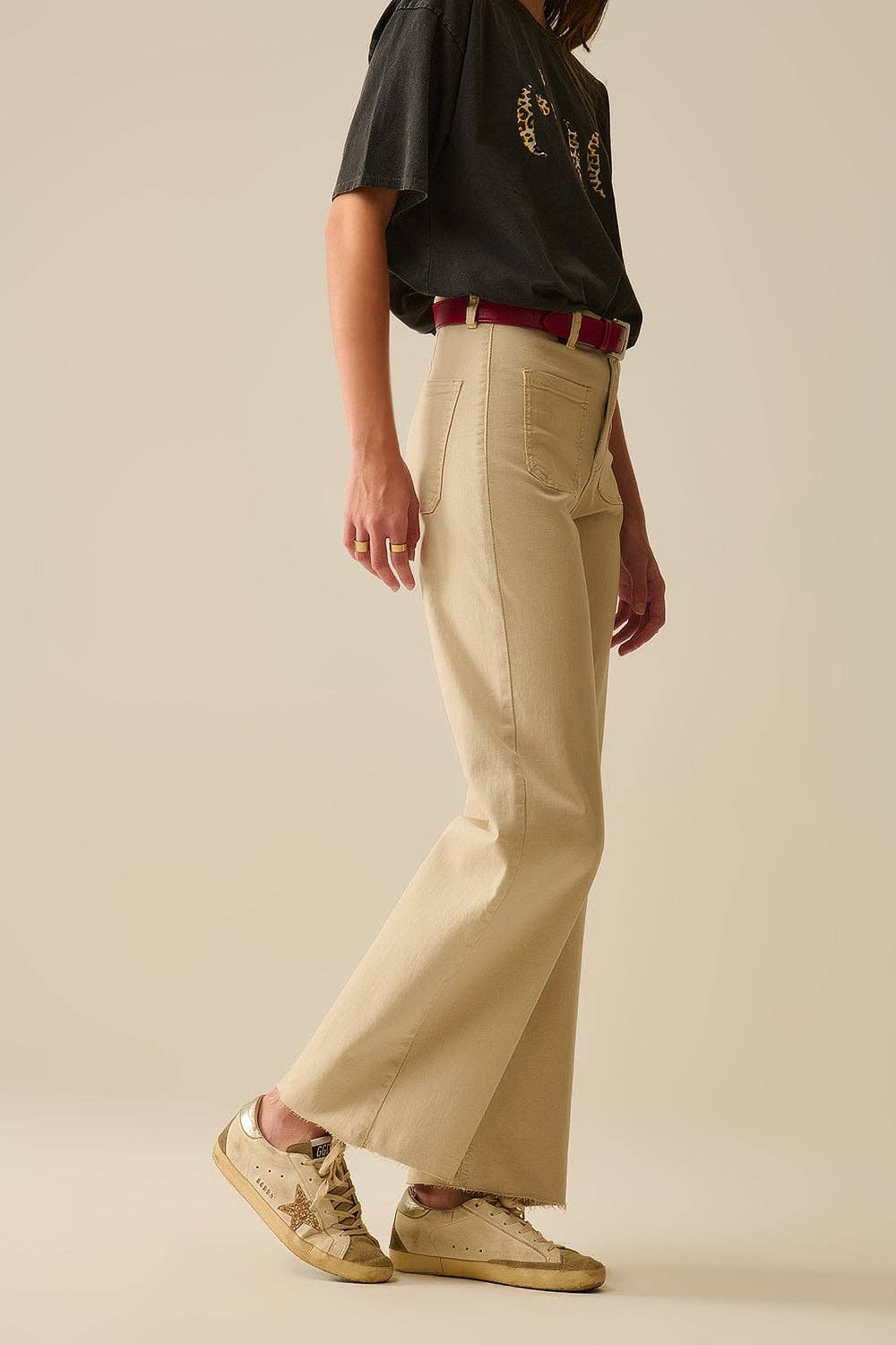 Weite Hose mit Fronttaschen in Beige: BEIGE / XL